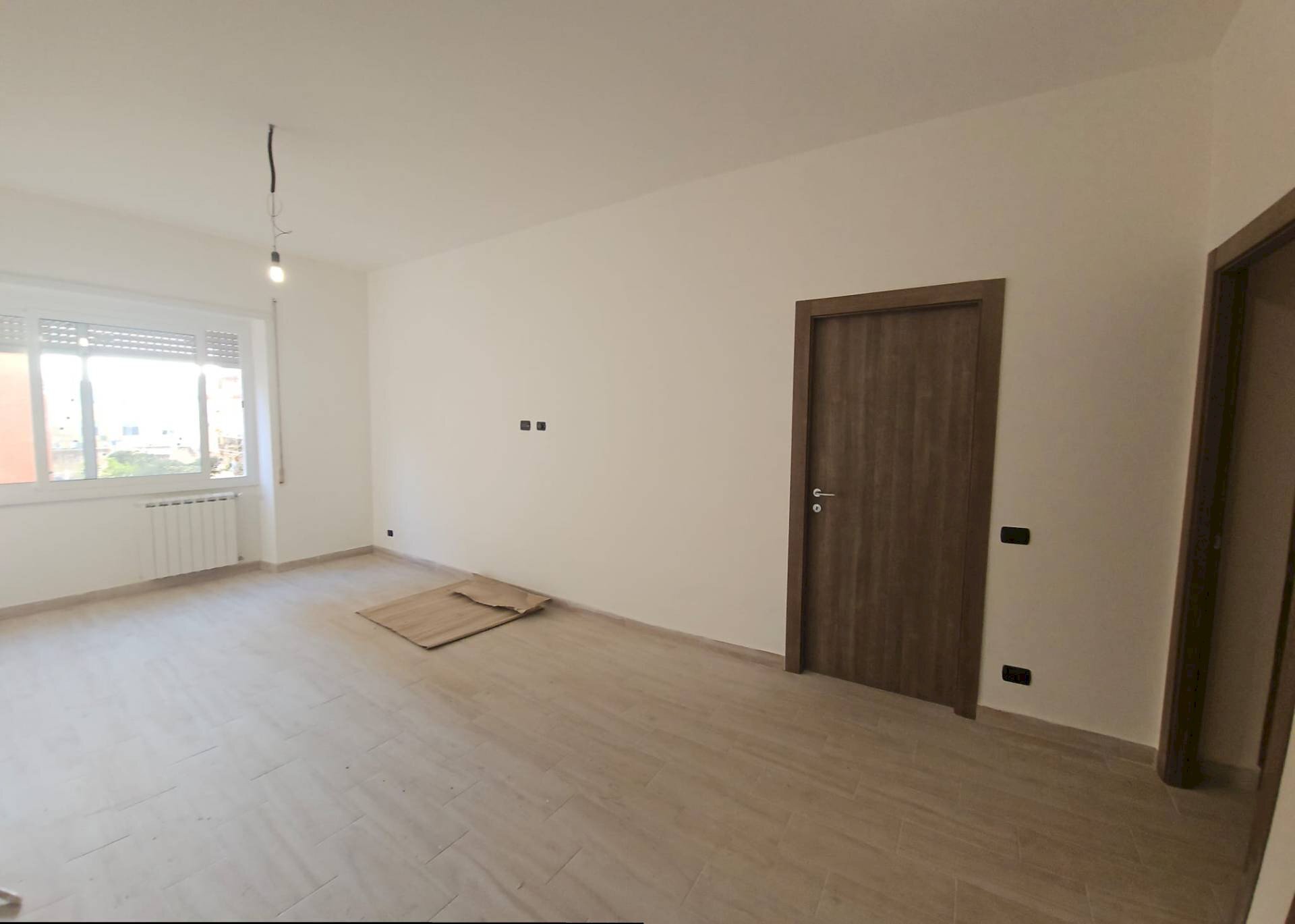 sala - Three-room apartment Gran Bretagna, Pomezia - photo 1