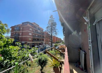 Edificio all\'aperto - Trilocale Via Dante Alighieri, Pomezia - foto 3