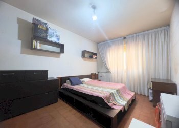 Camera / camera da letto - Trilocale Via Dante Alighieri, Pomezia - foto 7