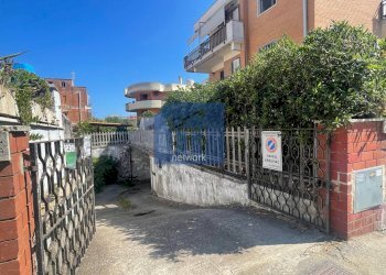 Foto 11 - Box rumenia, Pomezia - photo 10