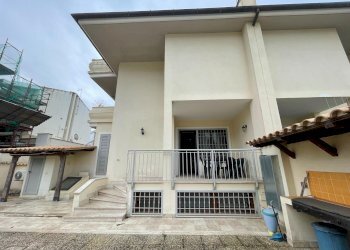 Casa all\'aperto - Casa semi indipendente Via Portorose, Fiumicino - foto 2