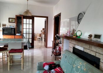 Sala da pranzo - Villa via del soldato, Colfelice - foto 10