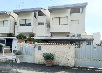 Edificio all\'aperto - Trilocale via Portorose, Fiumicino - foto 30