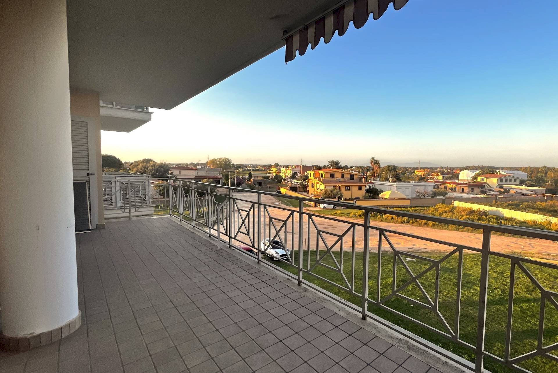 Balcone - Three-room apartment Via Beato padre pio, Nettuno - photo 1