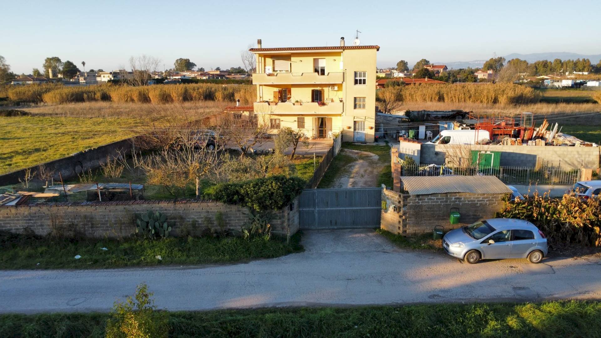 Edificio all\'aperto - Quadrilocale Peccia, Aprilia - foto 2