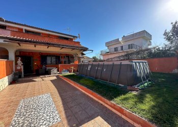 Terrazza - Semi-detached house Via Foglia, Ardea - photo 3