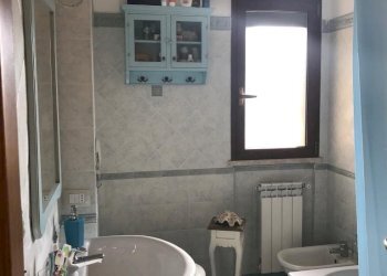 Bagno - Trilocale via Atrani, Fiumicino - foto 8