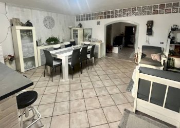 Sala da pranzo - Villa Via San Berardo dei Marsi, Ardea - photo 2