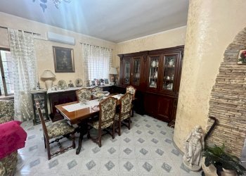 Sala da pranzo - Villa Via San Berardo dei Marsi, Ardea - photo 27