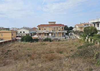 Edificio all\'aperto - Terreno edificabile Lungomare Tor San Lorenzo, Ardea - foto 1