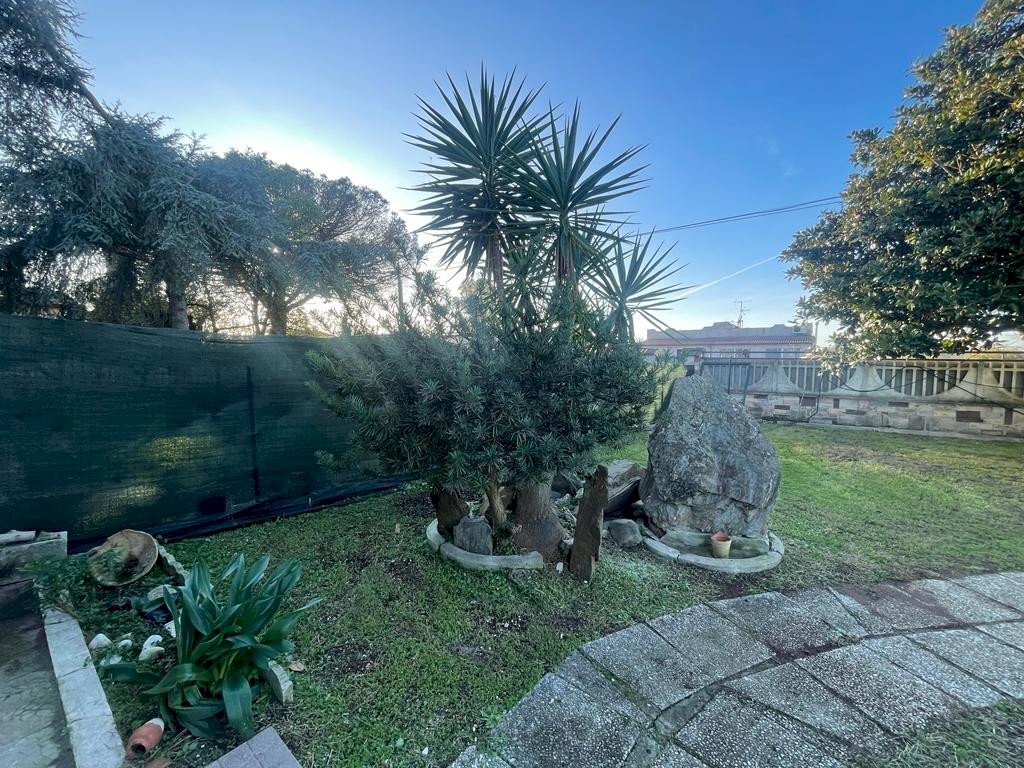 Giardino - Casa semi indipendente Via Serio, Aprilia - foto 2