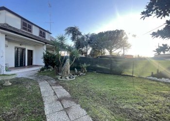 Giardino - Casa semi indipendente Via Serio, Aprilia - foto 1