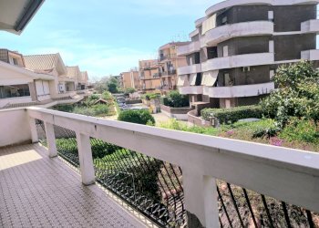 Balcone - Casa semi indipendente via zagabria, Pomezia - foto 1