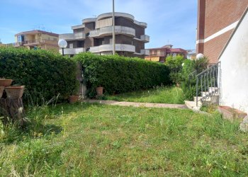 Giardino - Casa semi indipendente via zagabria, Pomezia - foto 53