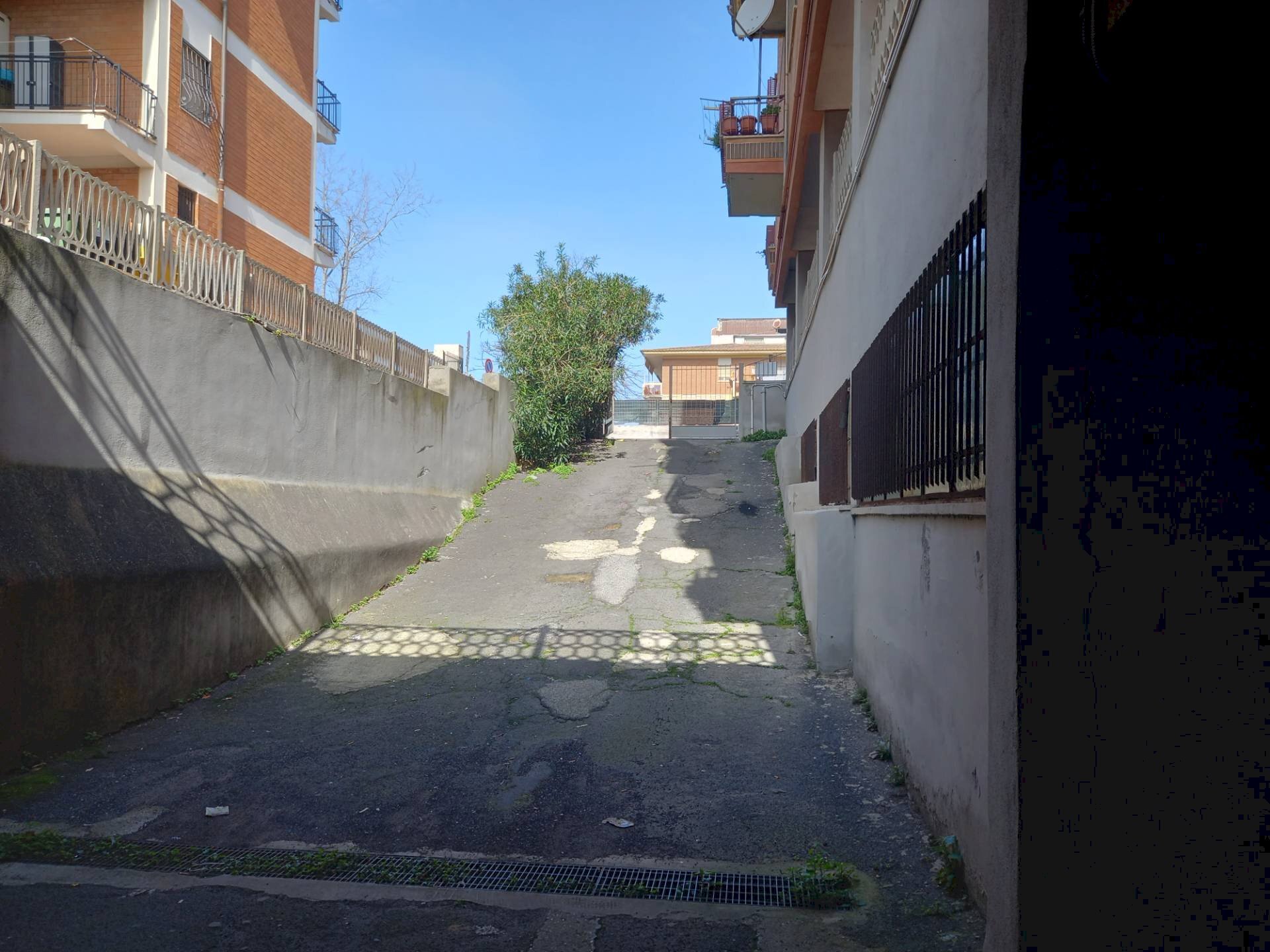 Edificio all\'aperto - Magazzino Via Marsiglia, Pomezia - foto 3