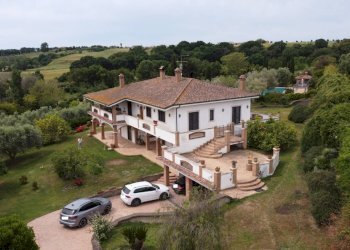 Casa all\'aperto - Villa via delle Magnolie, Pomezia - foto 3