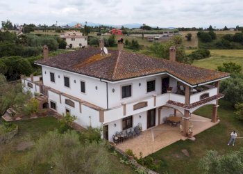 Casa all\'aperto - Villa via delle Magnolie, Pomezia - foto 6