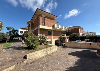 Casa all\'aperto - Villa Lungomare delle Sirene, Pomezia - foto 1