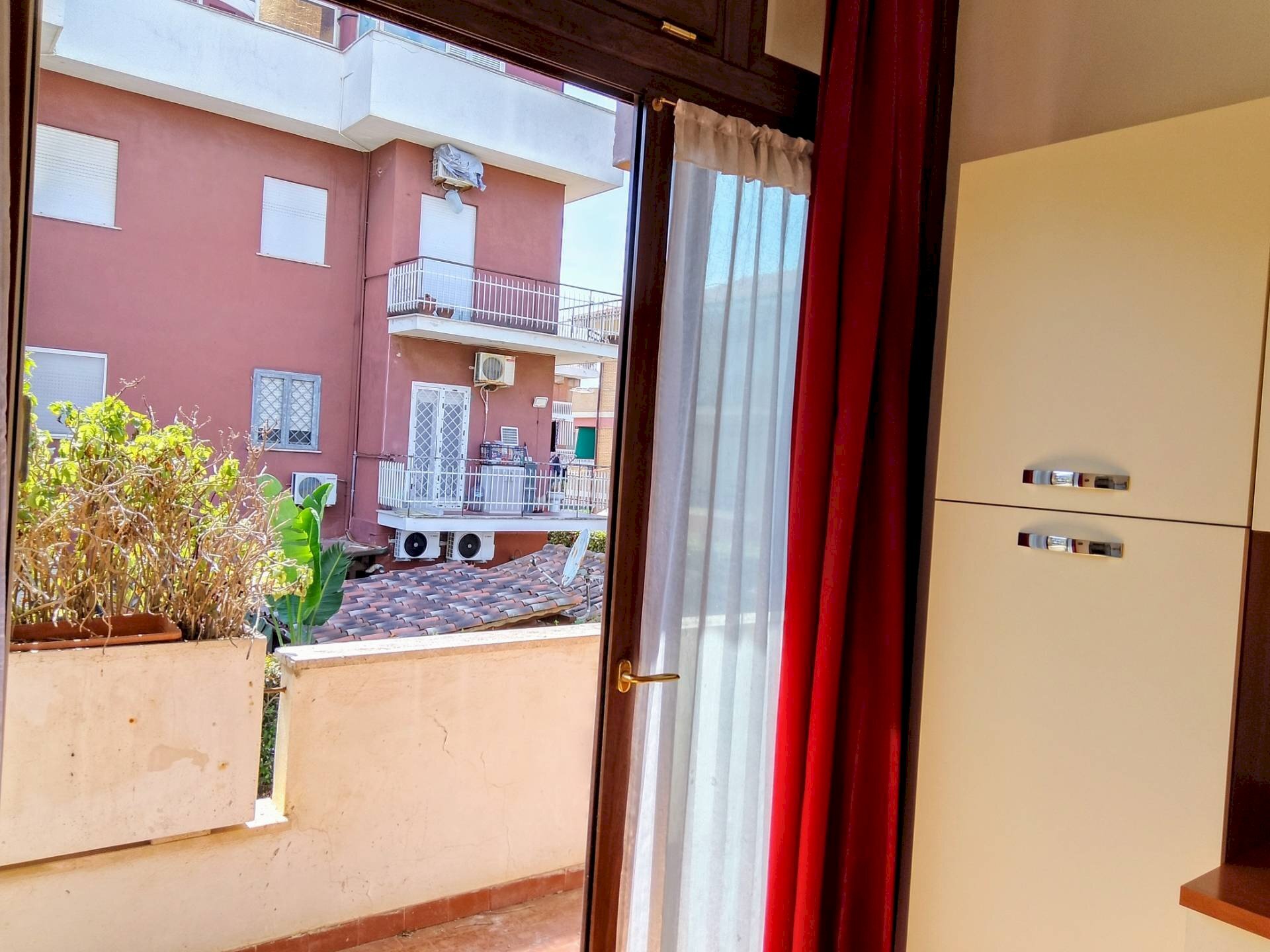 Balcone - Trilocale VIA BOLZANO
 
200, Ardea - foto 3