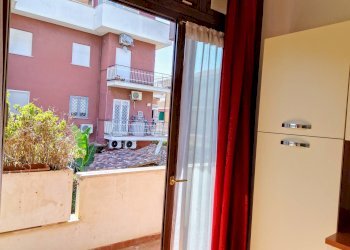 Balcone - Trilocale VIA BOLZANO
 
200, Ardea - foto 3