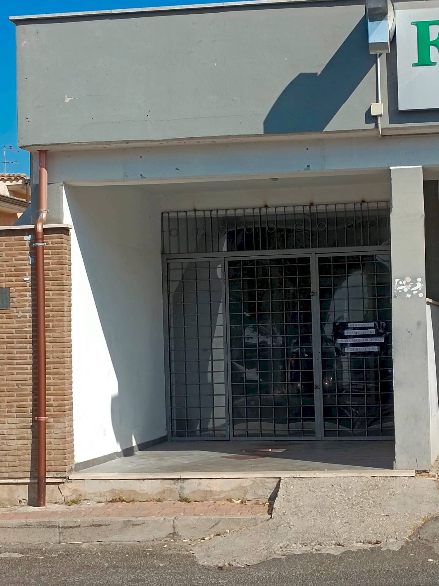 Edificio all\'aperto - Shop Via Torvaianica ALta, Pomezia - photo 3