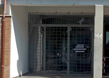 Edificio all\'aperto - Negozio Via Torvaianica ALta, Pomezia - foto 8