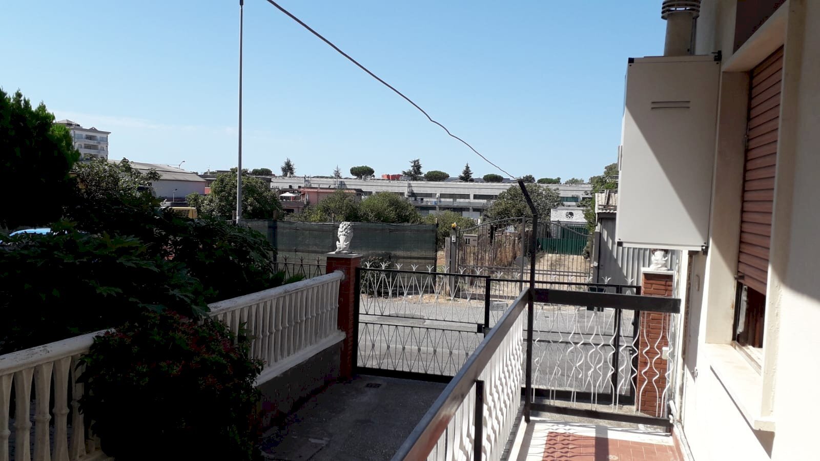 Balcone - Bilocale Via Recanati, Pomezia - foto 1