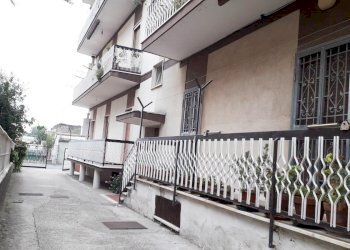 Edificio all\'aperto - Bilocale Via Recanati, Pomezia - foto 25