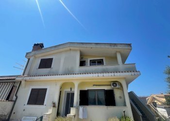 Casa all\'aperto - Appartamento Via Mar Ligure, Pomezia - foto 2