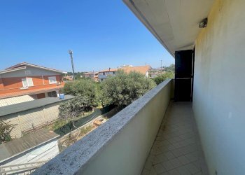 Balcone - Appartamento Via Mar Ligure, Pomezia - foto 6