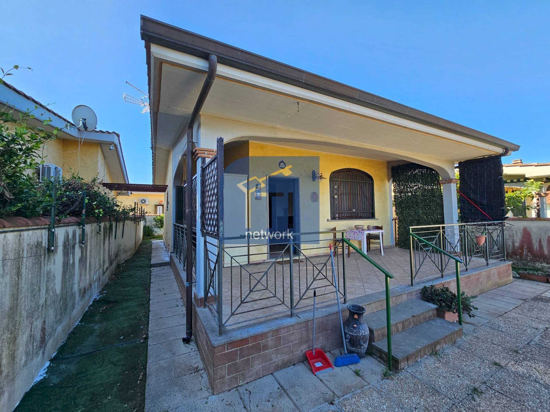 facciata - Villa via degli abeti, Ardea - foto 3