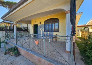 facciata - Villa via degli abeti, Ardea - foto 2