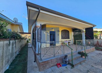 facciata - Villa via degli abeti, Ardea - foto 3