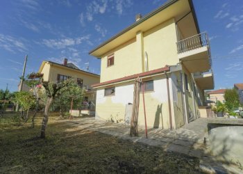 DSC00393.jpg - Villetta Via riccione, Santarcangelo di Romagna - foto 14