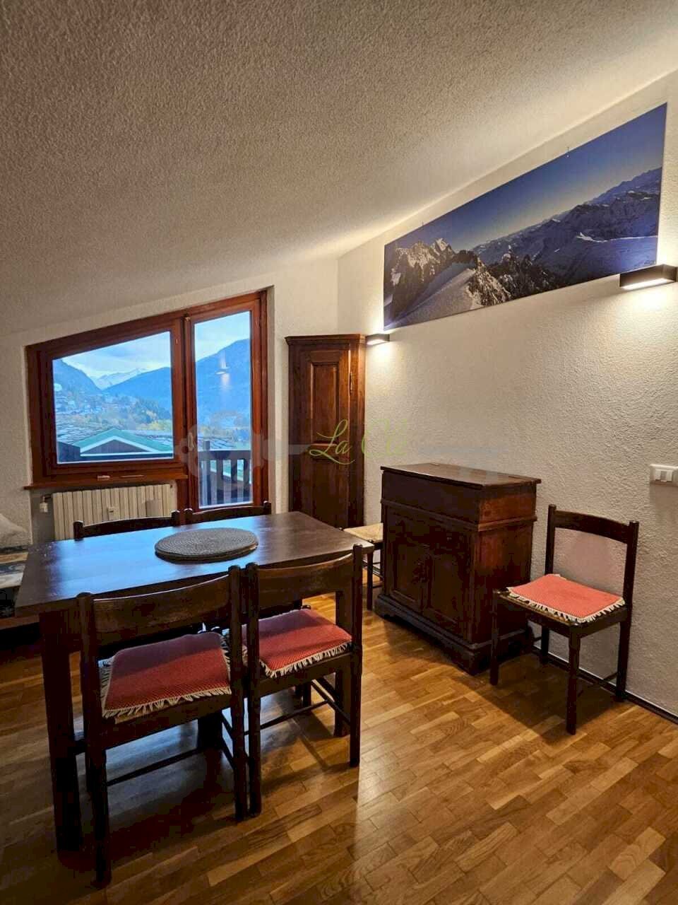 AFFITTO DOLONNE - ZONA PRANZO - Attic Courmayeur - photo 2