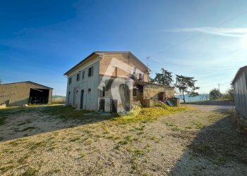 26E441C8-0505-47C9-BBE5-AB7D5B33DC37.jpeg - Casale Montecarotto - foto 11