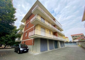 8.JPG - Box Ciriè - foto 1