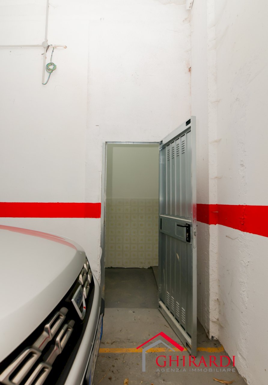1.0 INGRESSO .jpg - Magazzino VIA CHIARAVAGNA  18R, Genova - foto 3