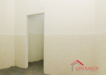 2.5 LOCALE 1.jpg - Magazzino VIA CHIARAVAGNA  18R, Genova - foto 12