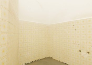 3.1 LOCALE 2.jpg - Magazzino VIA CHIARAVAGNA  18R, Genova - foto 14