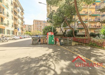 4.1 ESTERNO.jpg.jpg - Magazzino VIA CHIARAVAGNA  18R, Genova - foto 18