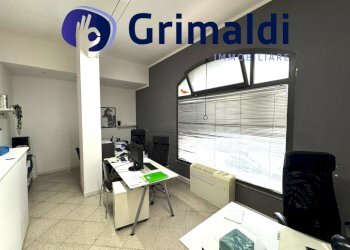 image00002.jpeg - Ufficio Napoli - foto 1