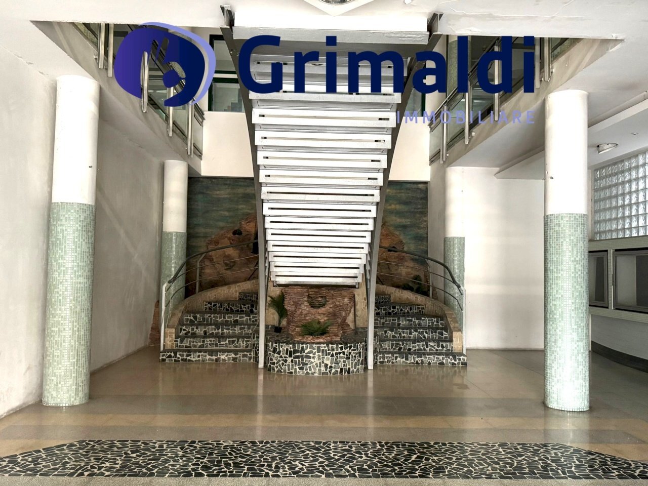 image00014.jpeg - Ufficio Napoli - foto 3