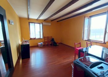 soggiorno - Trilocale Via Pievetta, Castel San Giovanni - foto 4