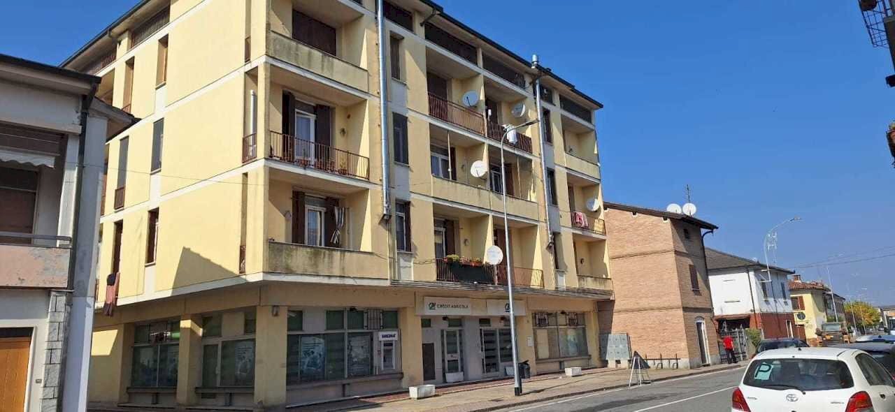 facciata - Three-room apartment Via Roma, Pieve Porto Morone - photo 2