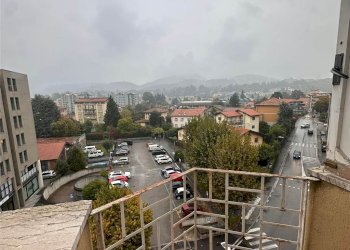 Three-room apartment VIA ADUA 1, Erba - photo 3