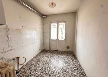 Three-room apartment VIA ADUA 1, Erba - photo 5