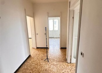 Three-room apartment VIA ADUA 1, Erba - photo 6