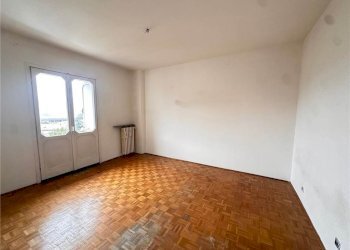 Three-room apartment VIA ADUA 1, Erba - photo 9