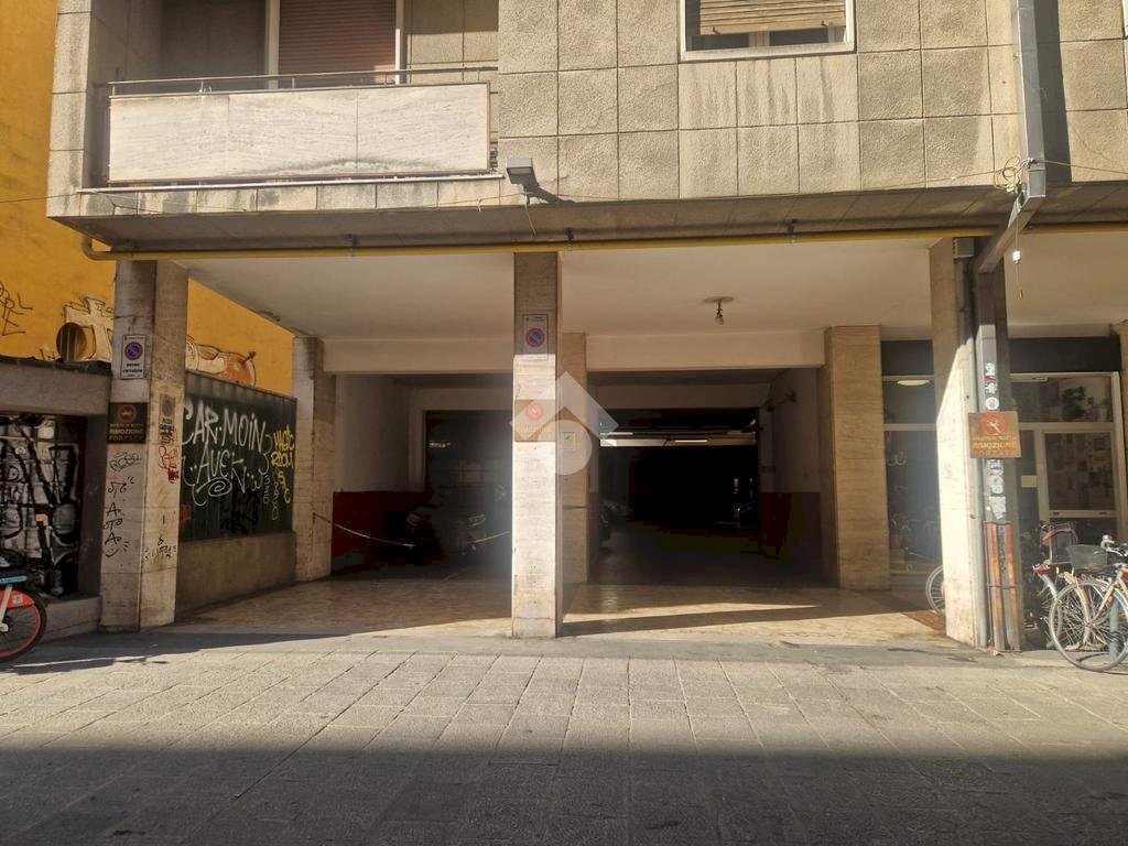 Garage - Parcheggio via del pratello, Bologna (zona Costa Saragozza) - foto 1